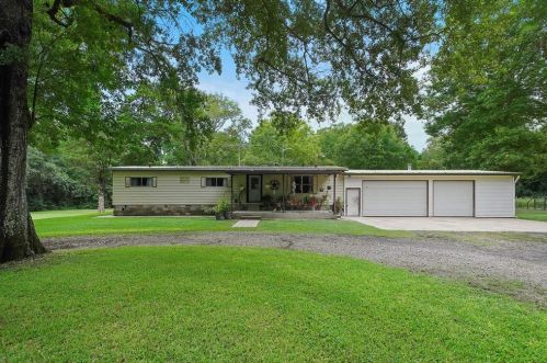 10291 Hart Rd, Conroe, TX 77306-6801