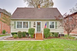 201 Oak St, Elmhurst, IL 60126-2631
