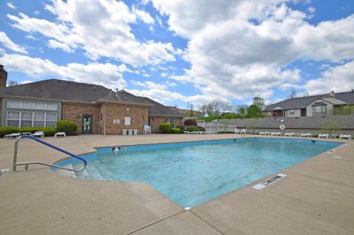 4911 Arbor Woods Ct, Cincinnati OH  45248-1697 exterior