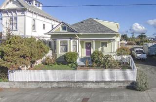 2507 C St, Eureka, CA 95501-4112