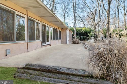 36 Bear Brook Rd, Princeton NJ  08540-6216 exterior