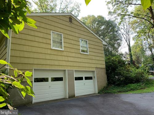 90 Woodside Ln, Princeton NJ  08540-5426 exterior