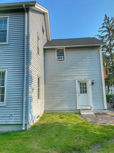 2 Gregory Blvd, Norwalk CT  06855-2021 exterior