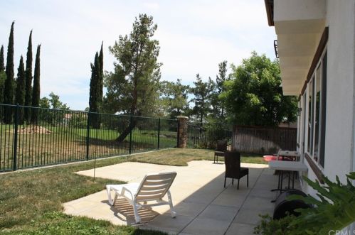 34159 Castle Pines Dr, Yucaipa, CA 92399-6904