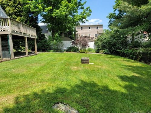 50 Lakeview Dr, Norwalk CT  06850-2018 exterior