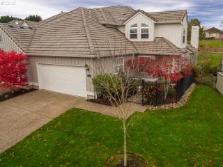 15669 Clubhouse Dr, Portland, OR 97229-8724