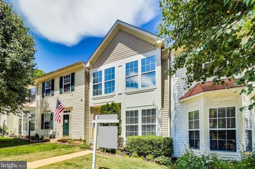 5367 Tortoise Pl, Woodbridge, VA 22193-5841