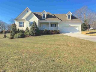 601 Briarwood Dr, Dandridge, TN 37725-6319