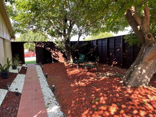 1801 Whiteoak Dr, Garland TX 75040-5410 exterior