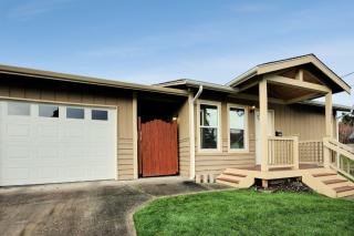 5802 L St, Tacoma, WA 98408-3428