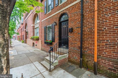 1726 Lombard St, Philadelphia PA  19147-1531 exterior