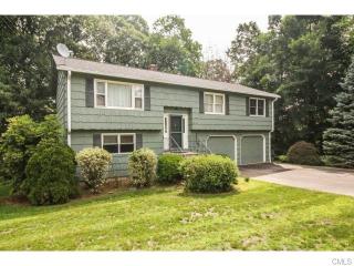 23 Bruce Dr, Huntington, CT 06484-4312