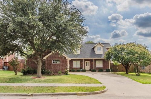 4624 Maple Shade Ave, Garland TX  75048-4684 exterior