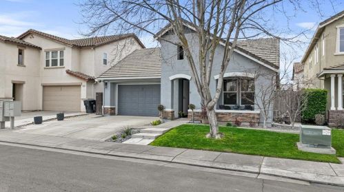 2717 Amir Dr, Modesto, CA 95355-8694