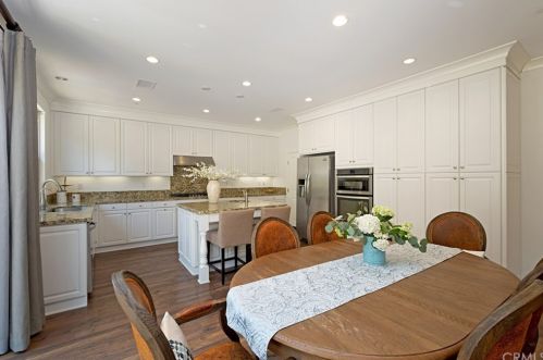 57 Crestwick, Irvine CA  92620-7306 exterior