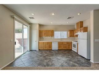 173 Carlsbad Caverns St, Henderson NV  89012-5803 exterior