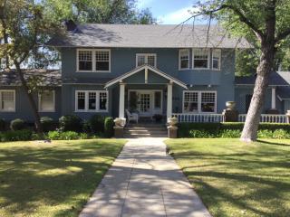 844 Walnut Ave, Redlands, CA 92373-6792
