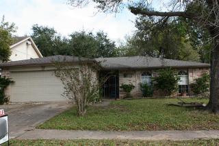 10511 Townhall Ln, Sugar Land TX  77498-1557 exterior