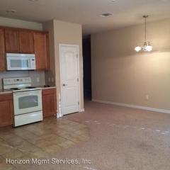 1630 Summer Hill Ct, Granbury TX  76048-4011 exterior