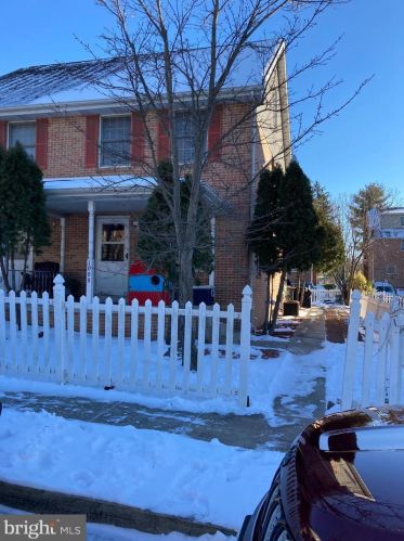1008 Ayres Ct, Lancaster, PA 17602-2454