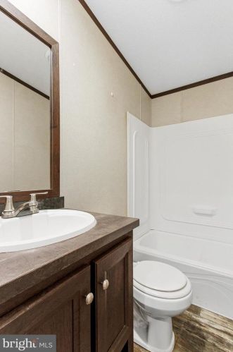 1148 Moulstown Rd, Hanover PA 17331-6853 exterior