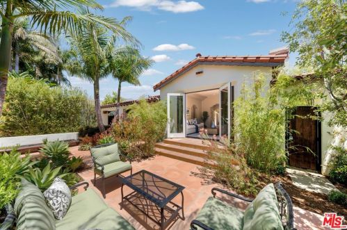 2315 27th St, Santa Monica, CA 90405-1921