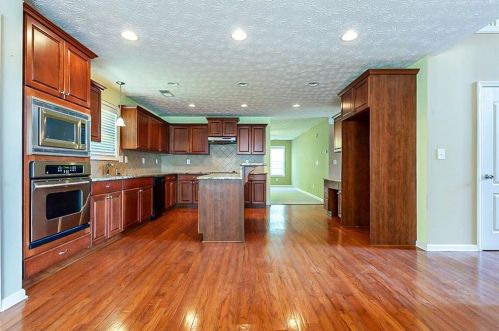 65 Homestead Dr, Porterdale, GA 30016-3196