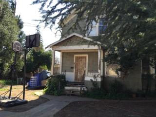 290 4th St, Gilroy, CA 95020-5115