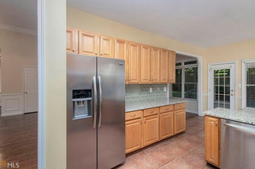 3913 Concord Walk Dr, Smyrna GA  30082-3659 exterior
