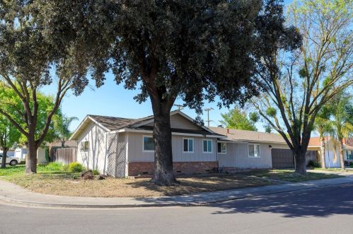 1600 Derek Way, Modesto, CA 95350-2042