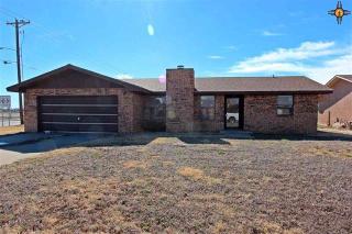 3725 Tom Watson Dr, Clovis, NM 88101-3155