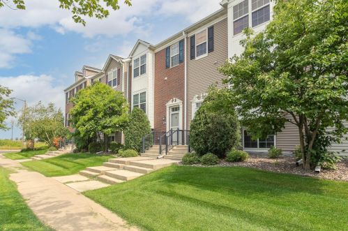 4723 Woodland Ave, Prior Lake, MN 55379-5804