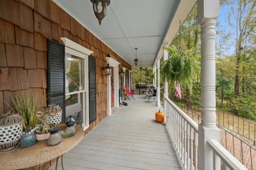 1940 Honey Creek Rd, Conyers, GA 30094-3422