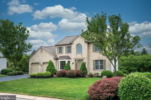 866 Stonebridge Dr, Lancaster, PA 17601-1478