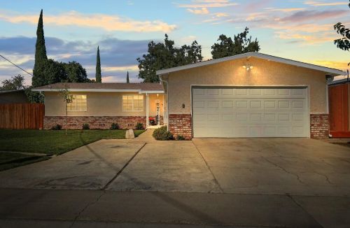 1337 Aurora St, Modesto, CA 95351-4201