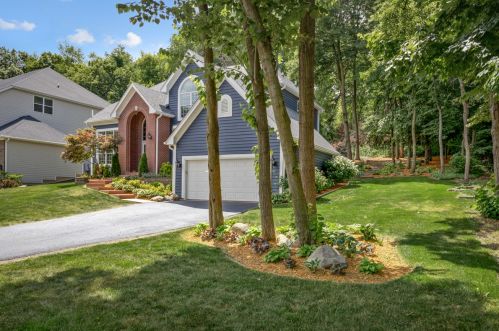 448 Delaware Cir, Lemont, IL 60440-1471