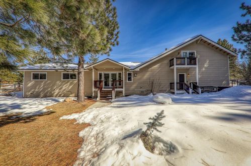 11188 Star Pine Rd, Truckee, CA