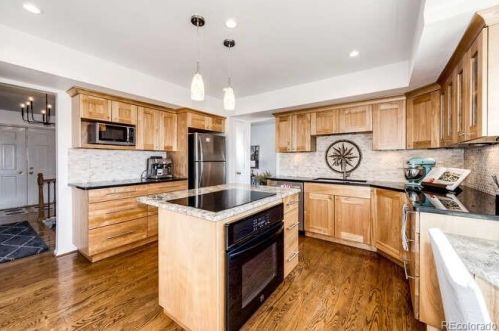 6256 Peakview Pl, Englewood CO 80111-4327 exterior