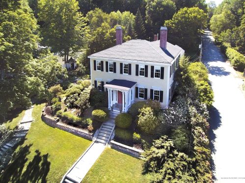 49 Middle St, Hallowell, ME 04347-1114