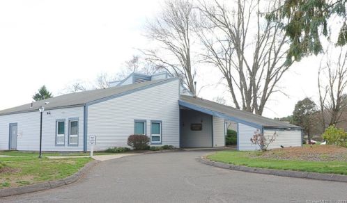 116 Candlewood Dr, Wapping CT  06074-2612 exterior