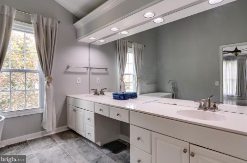 3483 Madelyn Ct, Woodbridge VA  22192-6472 exterior