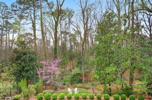 2672 Ellwood Dr, Atlanta GA  30305-3866 exterior