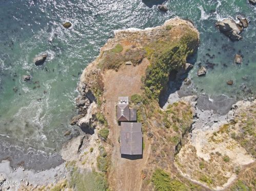 25301 Pacific Ave, Fort Bragg, CA 95488-9708