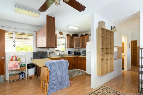 3317 Catherine St, Honolulu HI  96815-4151 exterior