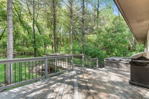 15864 Garden View Ct, Saint Paul MN  55124-7015 exterior