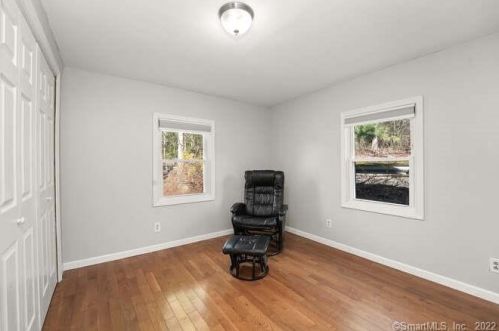 35 Philo Curtis Rd, Sandy Hook CT  06482-1220 exterior