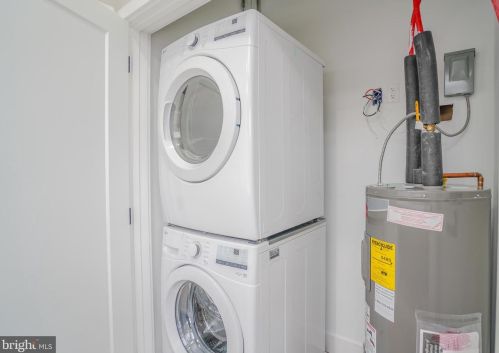 1503 Front St, Philadelphia PA 19147-0055 exterior