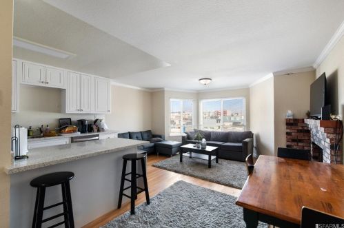 2929 Geary Blvd, San Francisco CA  94118-3355 exterior