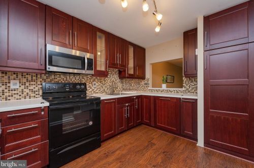 9845 Softwater Way, Columbia MD  21046-1824 exterior