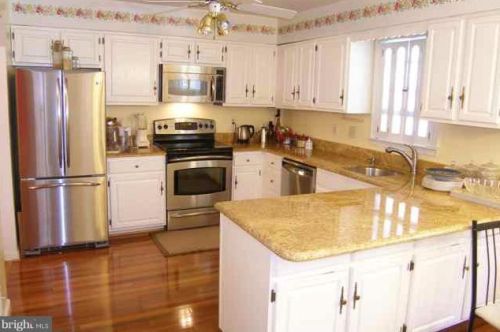 1509 Ivystone Ct, Silver Spring MD  20904-5475 exterior